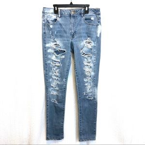 American Eagle Super Distressed Hi-Rise Jegging